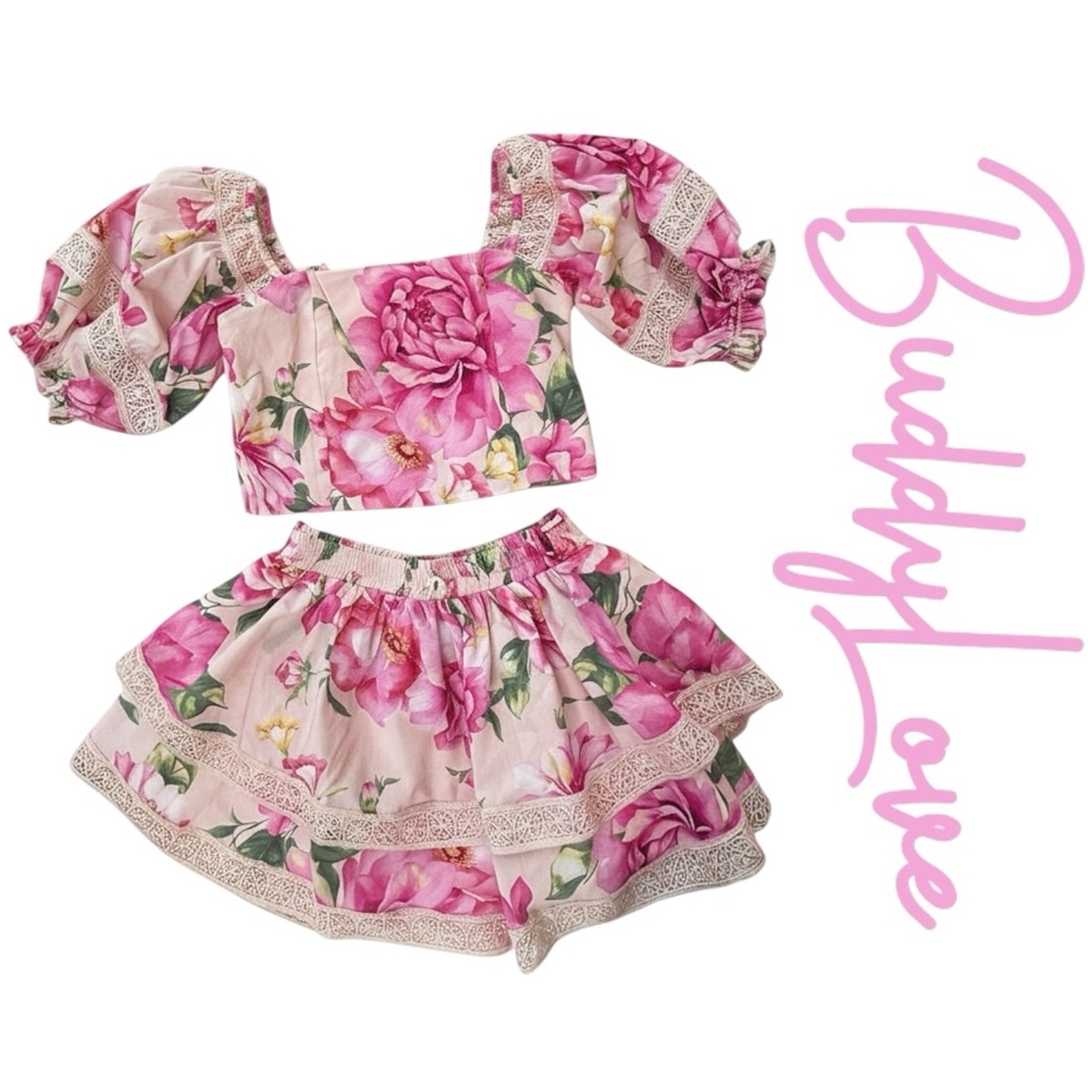 BuddyLove NWT 2-Piece Floral Set Size M  Sleeve Top + Skirt-Shorts